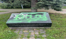 Поругаването на паметника на благодарността в Бургас се превърна в зловеща традиция