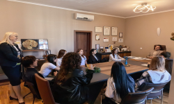 Единайсетокласници в Царево на посещение в общината, за да видят какво работи кметът