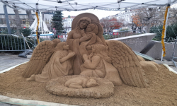 Пол и Реми сътвориха Богородица с Младенеца от пясък