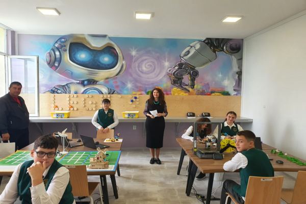 Иновативен STEM център отвори врати в ОУ „Георги Бенковски“