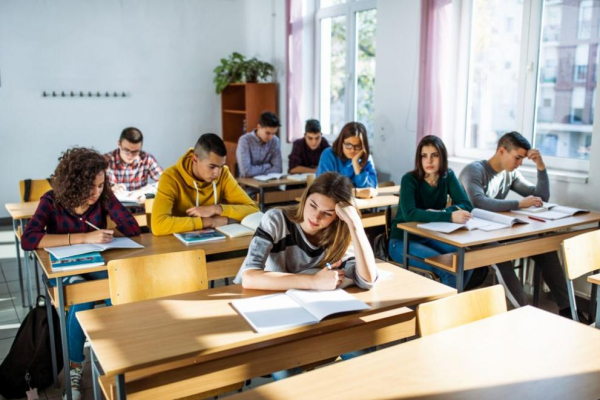 ВАС отмени ключови текстове за оценяването на матурите след 12 клас