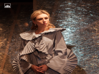 Еблематичният спектакъл от Валери Петров „Театър, любов моя“ гостува в НХК