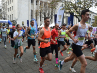 2000 души бягаха на Маратон Бургас, вдъхват кураж на Наско, който се бори с коварно заболяване