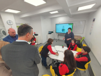 ОУ „Любен Каравелов“ откри модерен STEM център по повод 191 години от рождението на поета-революционер