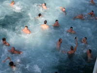 Ето как можете да се включите в ритуала по спасяването на Светия кръст на Йордановден в Бургас