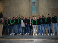 Волейболистите на Нефтохимик получиха почетния знак на община Бургас