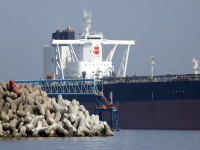 Цените на петрола отново скочиха заради американската блокада на иранските пристанища