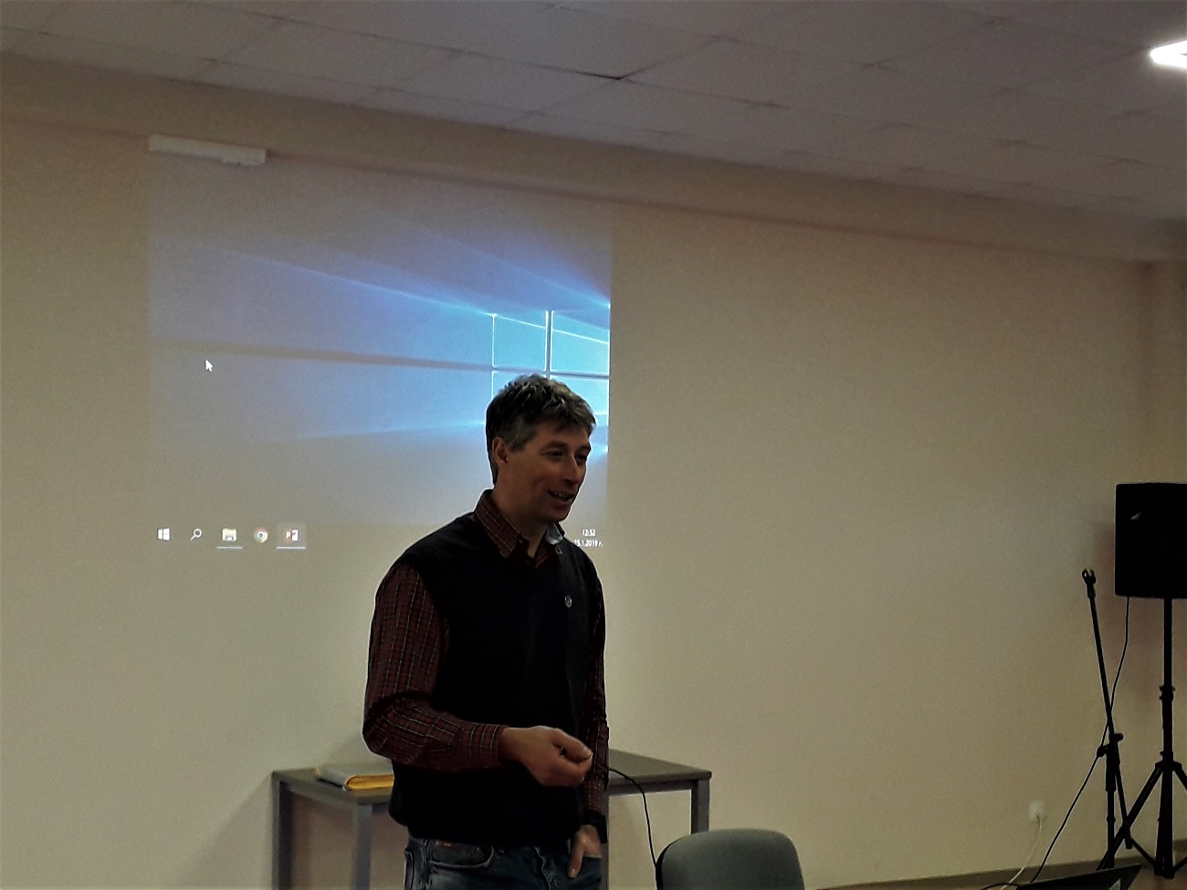  Легендарен алпинист поведе бургаски ученици на пътешествие от дъното до покрива на света