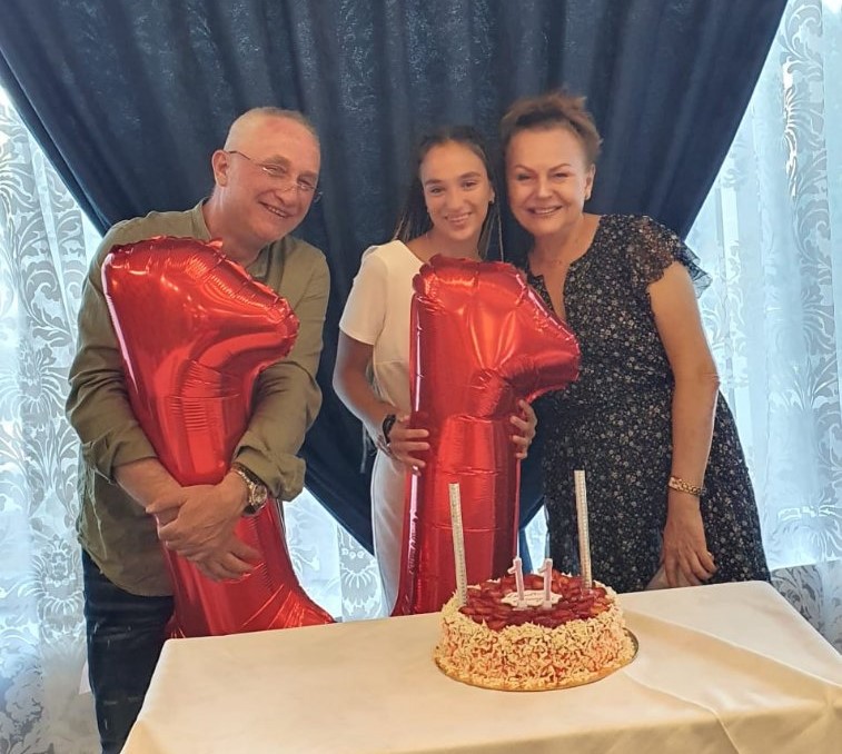 От една шепа бебе - Антония е вече на 12 години