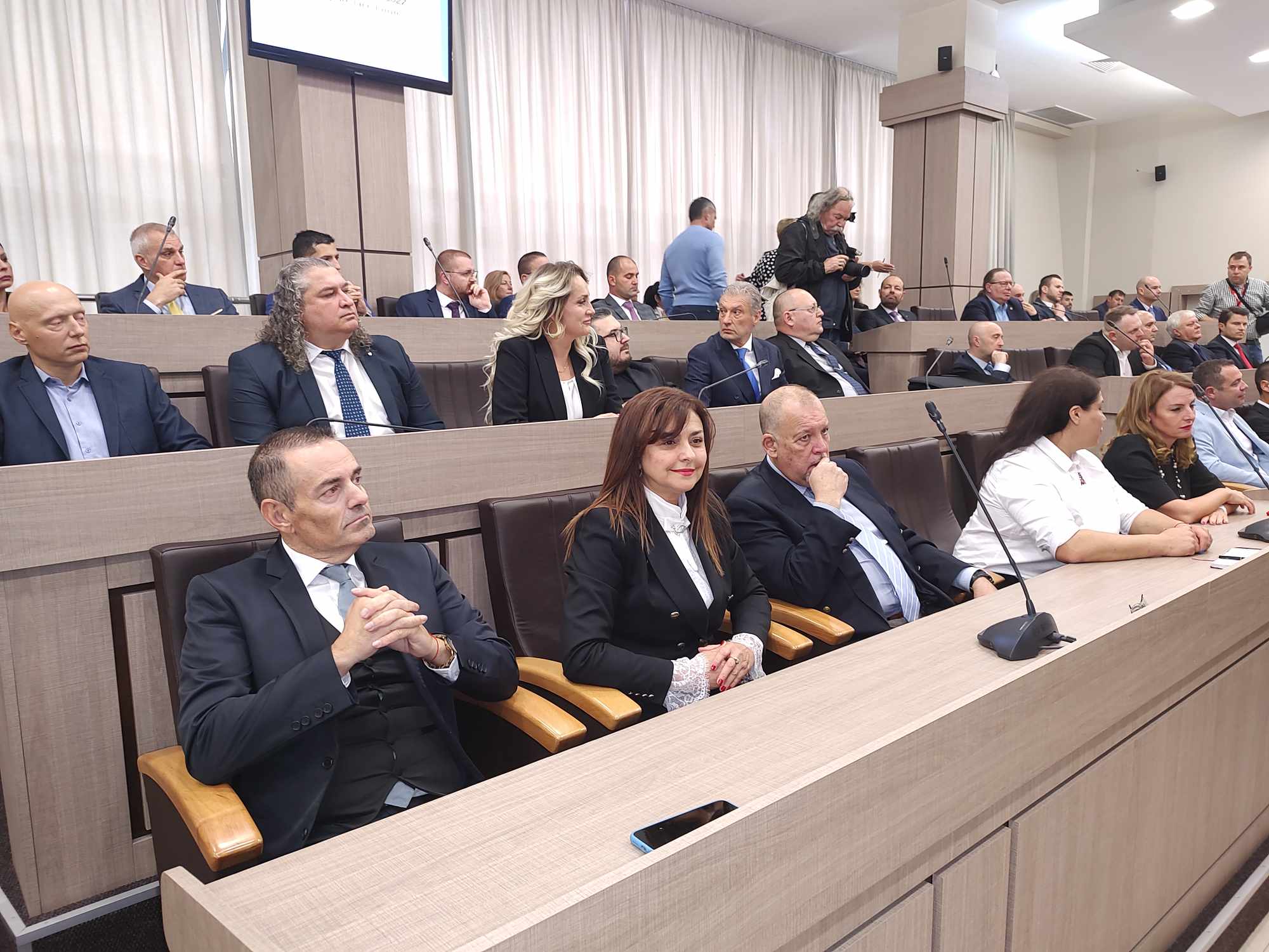 Общинският съвет в Бургас гласува по-високи цени в синя и зелена зона