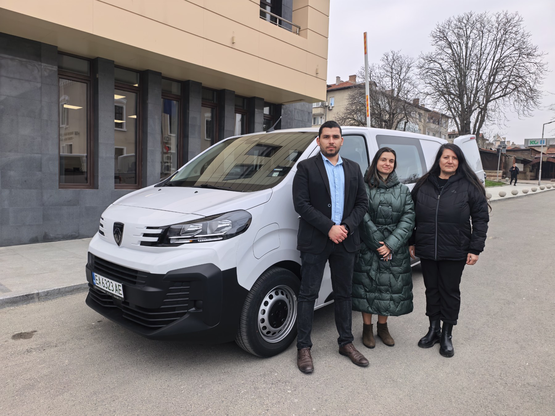 Царево се сдоби с нов електрически автомобил за нуждите на социалните услуги 