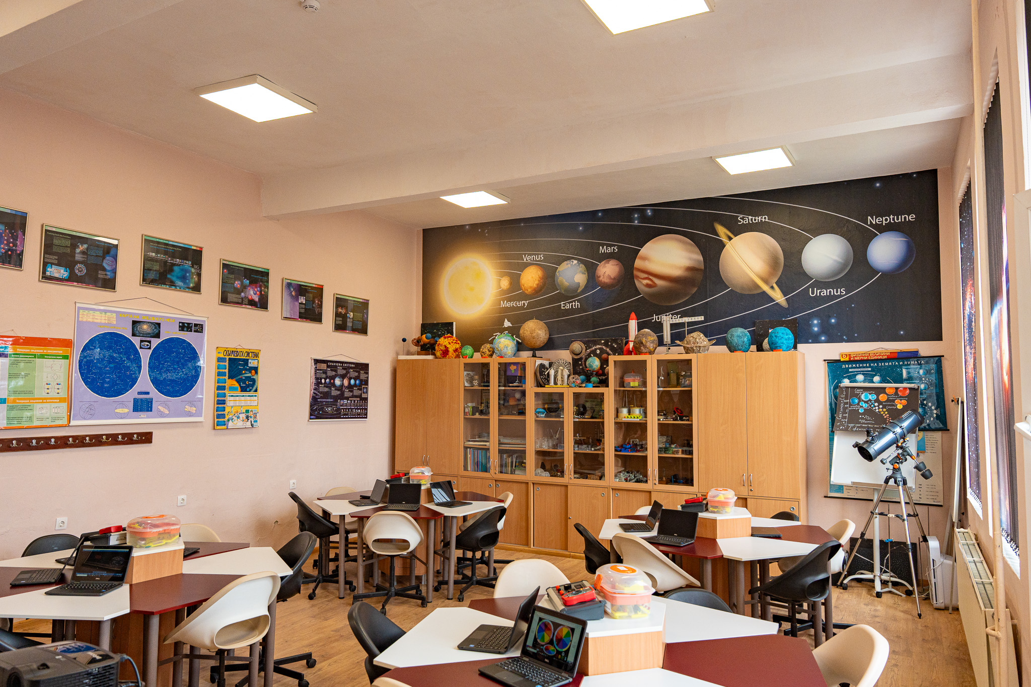 В СУ „Н. Й. Вапцаров“ – Царево беше открита нова СТЕМ среда 