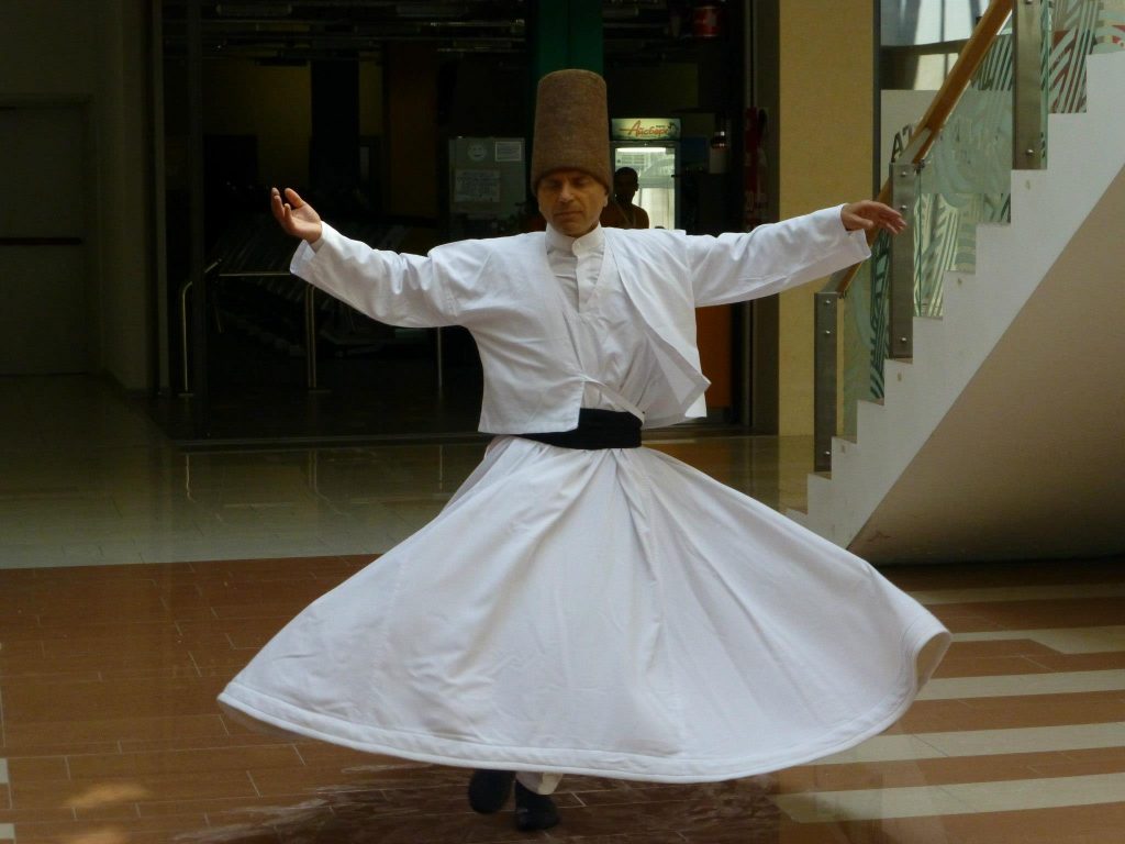 Роман, вдъхновен от Бургас, представя днес писателят Хайри Хамдан