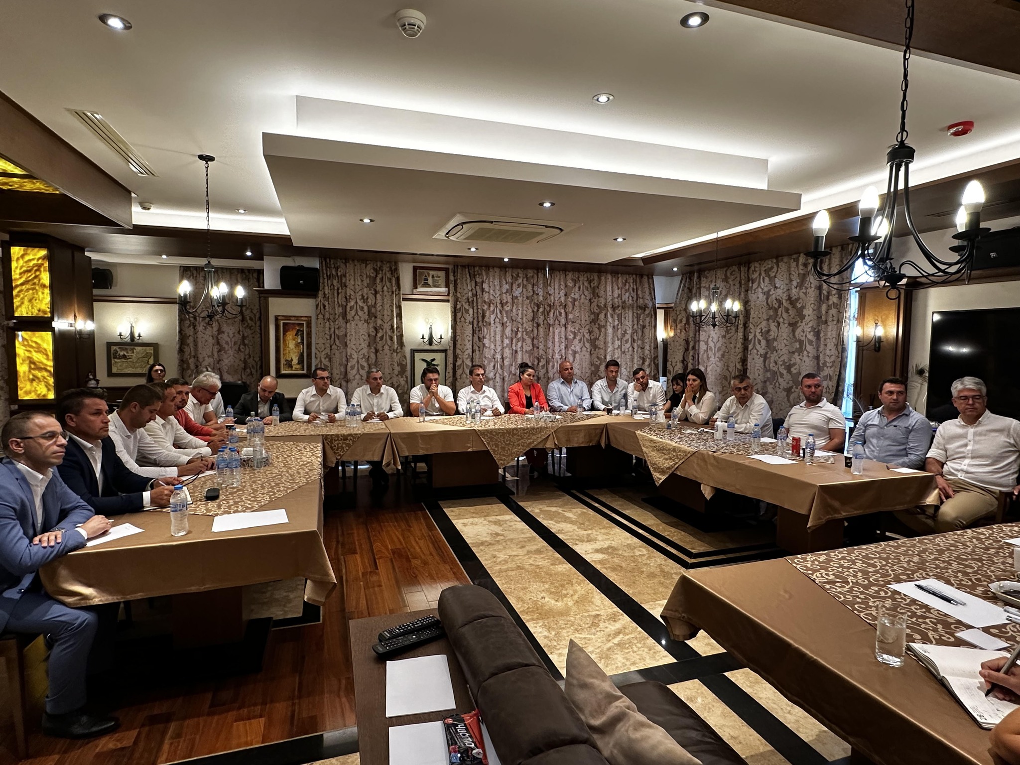 ДПС изключи Делян Пеевски от партията, заедно с близките до него 