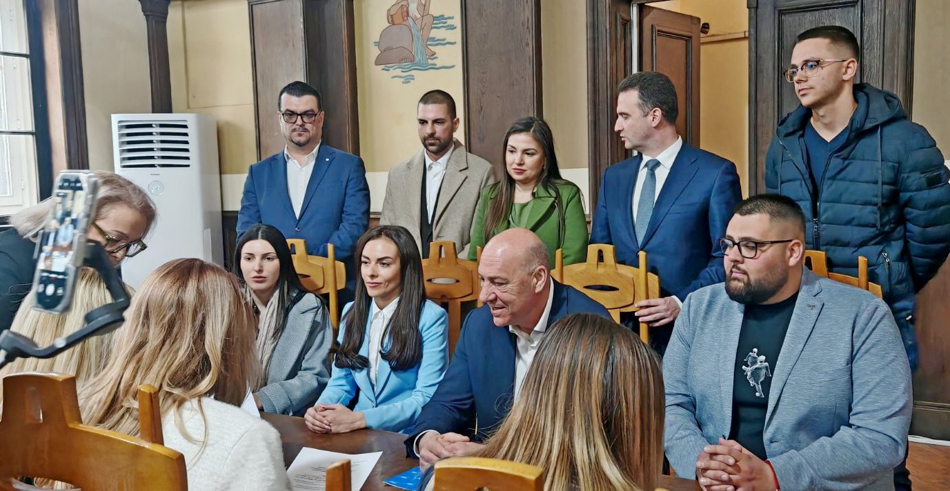 ГЕРБ-СДС-Бургас регистрира листа от опитни и млади лица, със заявка да е първа сила 