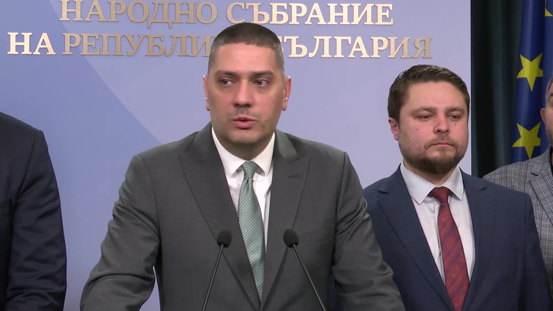 Депутати внесоха предложение за увеличение на заплатите в армията с 30%