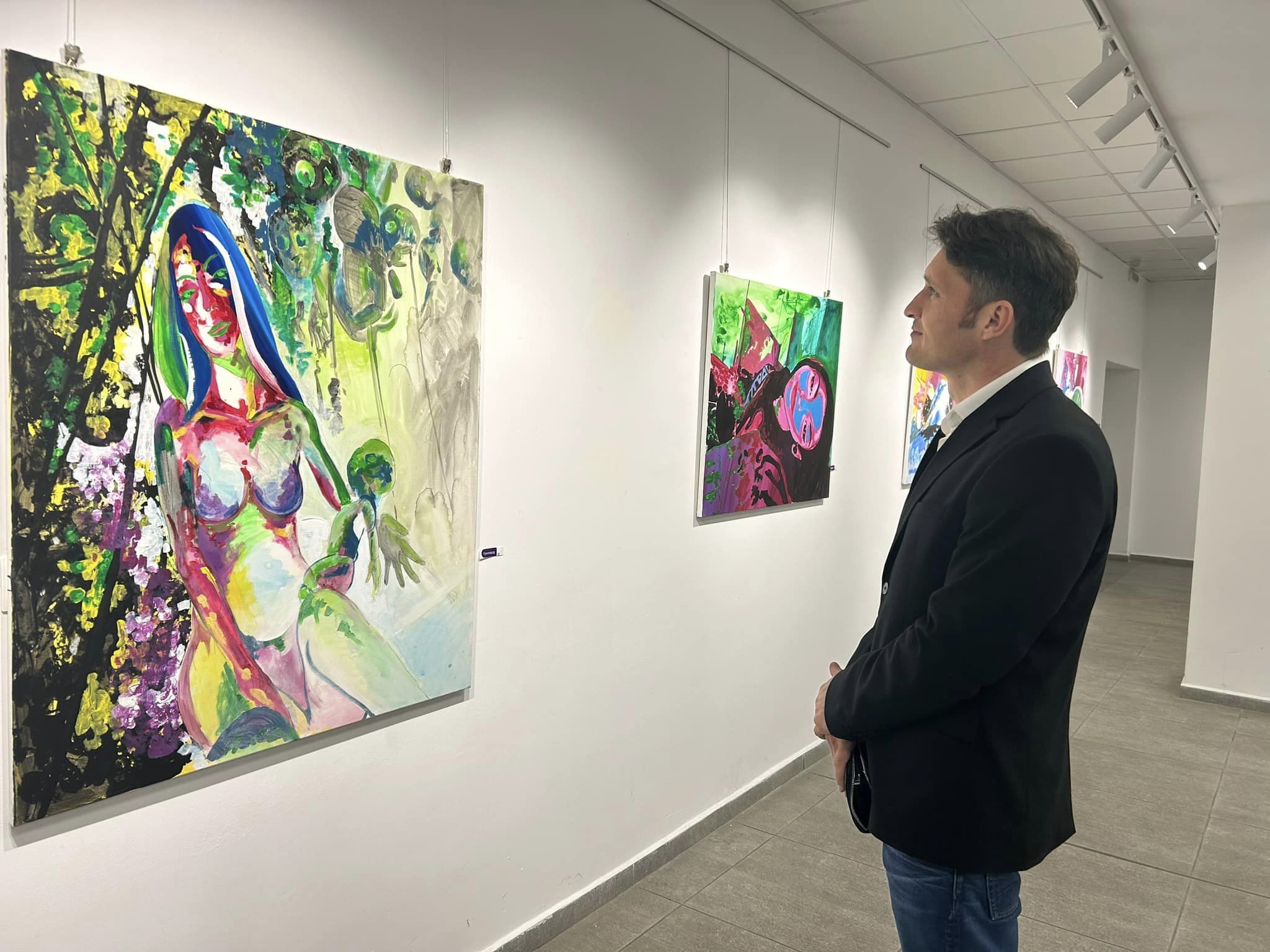 Син на загинал полицай представи впечатляваща изложба