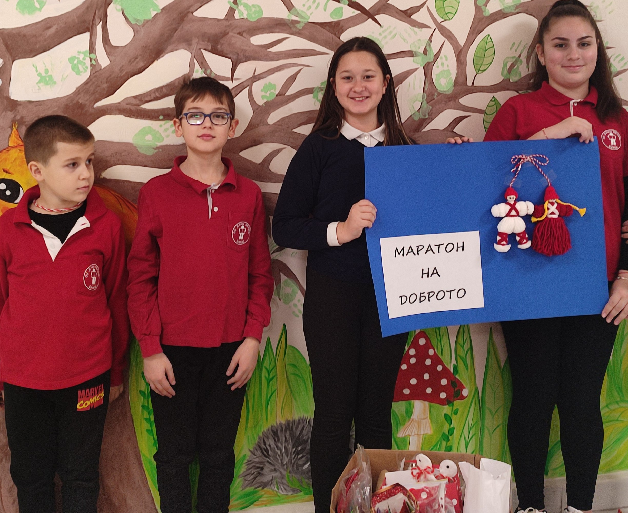 Ученици изплетоха хиляда мартеници за пациенти в УМБАЛ-Бургас