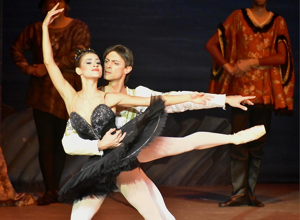 Даниела Туртуманова-Стоянова и Теодор Цаков влизат в главните роли в „Лебедово езеро“ за първи път