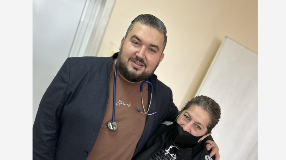 Млади лекари от Бургас преглеждаха безплатно в село Дебелт