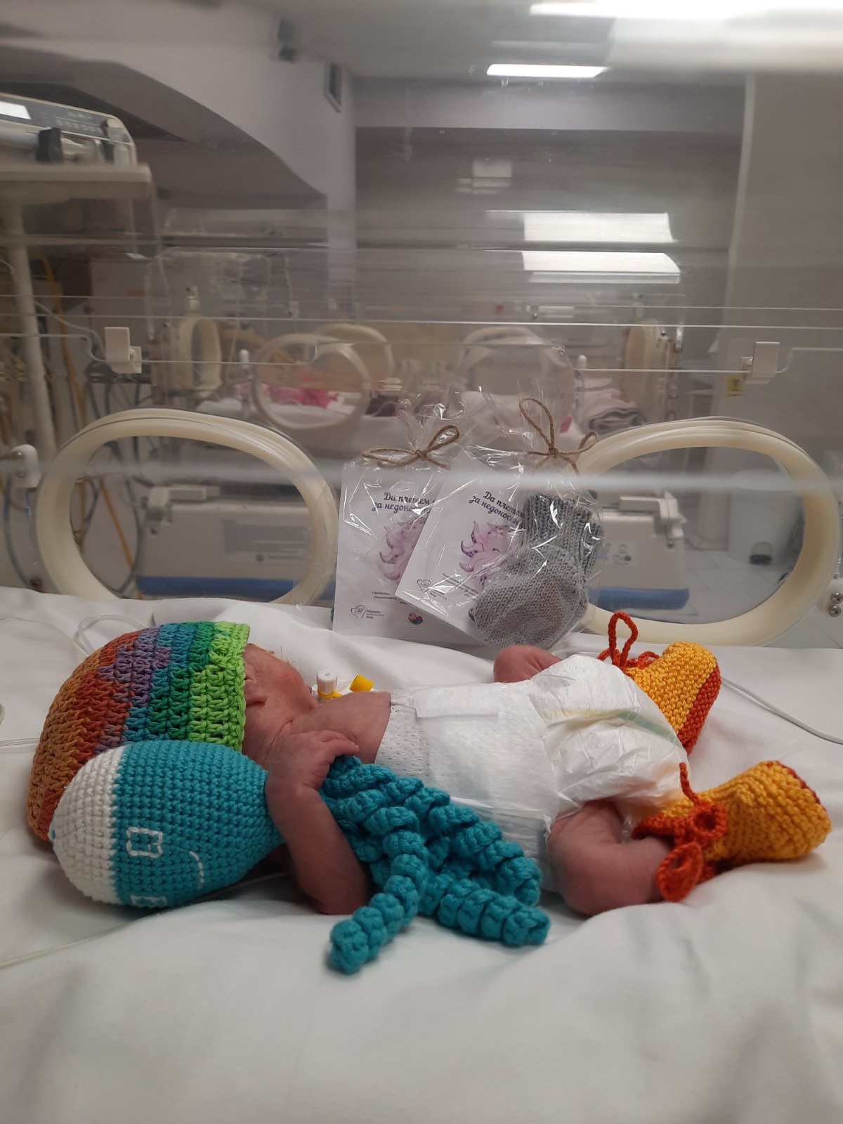 УМБАЛ-Бургас посреща Световния ден на недоносените деца с 11 миниатюрни бебета