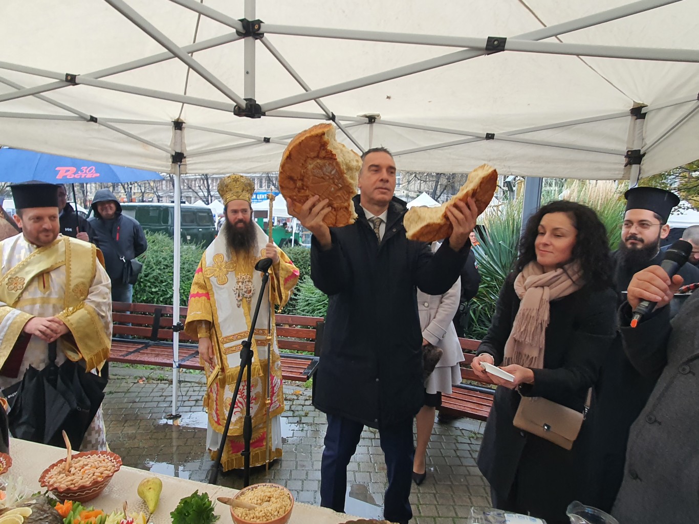 Бургас отбелязва Никулден под мотото „Всички празнуват Бургас"