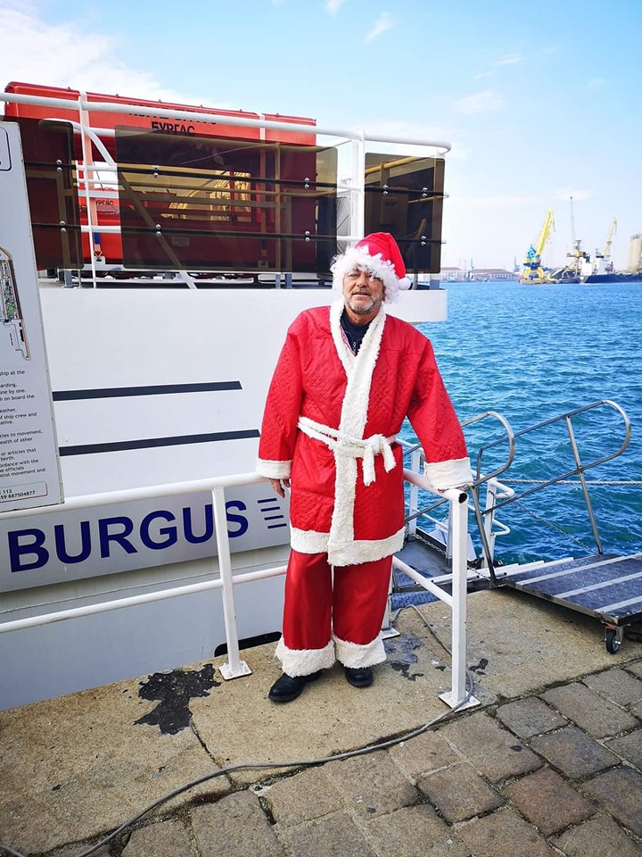 Заради топлото време: Острова "отваря" за Коледа 