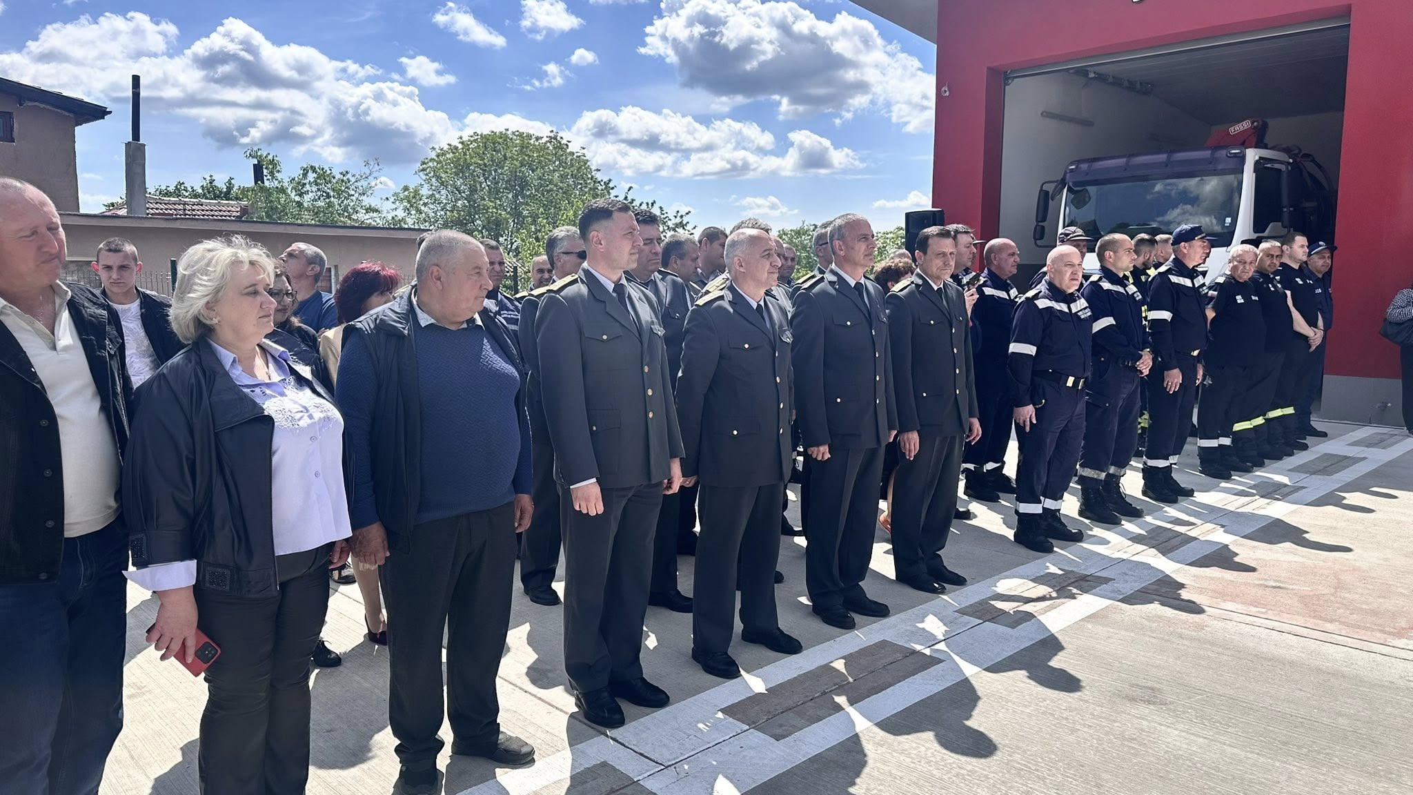 Кметът Жельо Вардунски откри новата пожарна служба в Камено