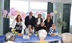 Баба Донка от Поморие посрещна своята стогодишнина