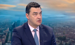 Владимир Николов: Майчинството може да бъде съкратено, но само при достатъчно места в детските ясли