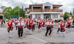 Фестивалът на Зелениката продължава с празнично настроение в село Българи