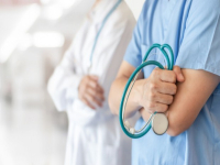 Здравната комисия обсъжда три варианта за възнаграждения на медиците