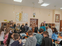 Писателката Ирина Папанчева води уъркшопи за социално включване в ОУ 