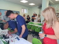 Модерен STEM център отвори врати в Професионалната гимназия по сградостроителство и инсталации „Пеньо Пенев