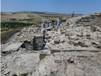 „Маркели“ разкрива тайните си: Ценни находки и внушителни крепостни стени край Карнобат