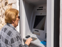 Депутатите приеха увеличение на пенсиите с 8,6% от 1 юли
