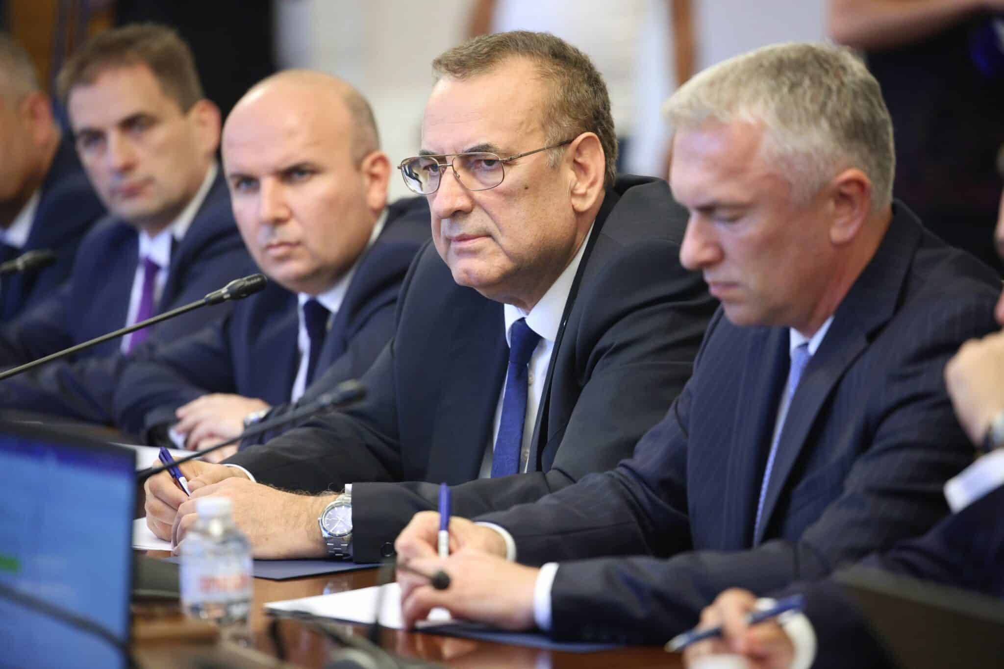 ИТН вече има подкрепа от 48 депутати след срещата с ДПС на Доган