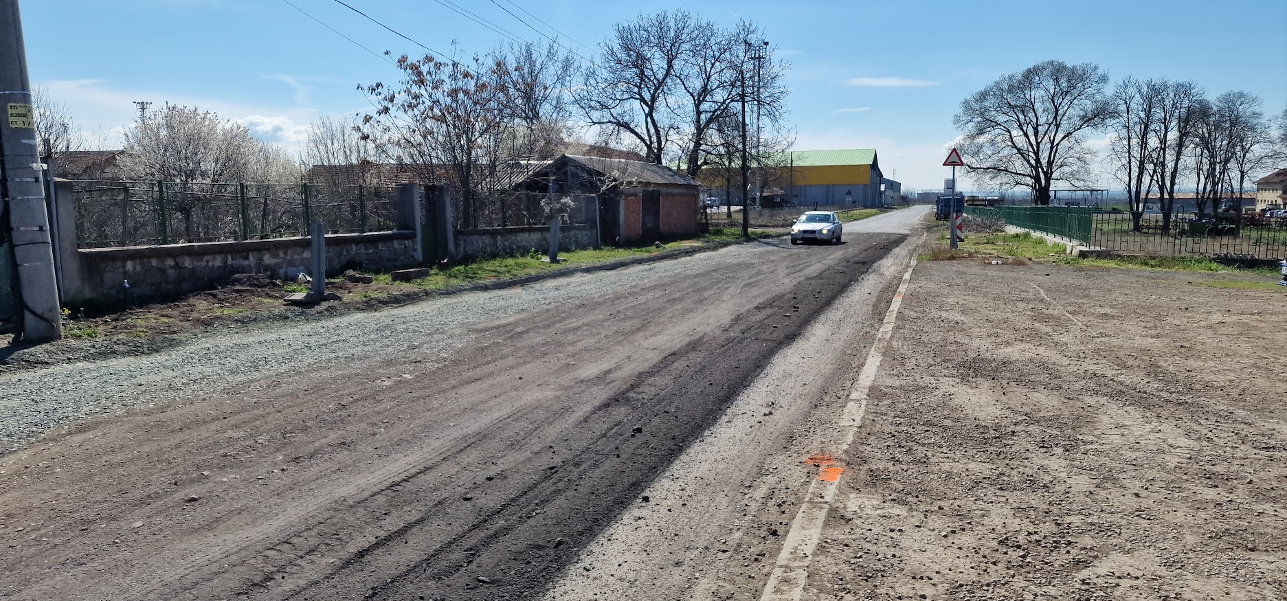 Продължава обновяването на пътя между Българово и АМ Тракия